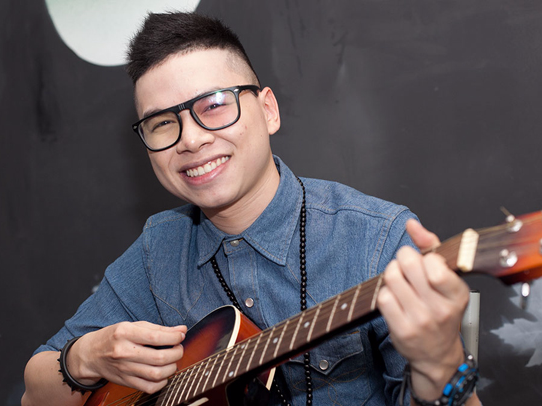 Nguyen nhan Hoang Ton bat ngo vang mat o The Remix hinh anh