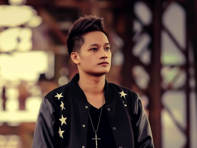 Anh Quan Idol tai xuat showbiz voi san pham moi hinh anh