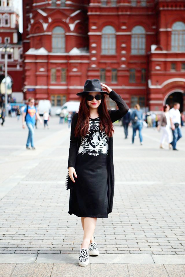 Sau khi rời The Voice, Dương Hoàng Yến có những bước phát triển đáng kể trong sự nghiệp. Cô cùng với NTK Hà Duy vừa giành ngôi vị quán quân của chương trình Cặp đôi hoàn hảo. Sắp tới, trong live show của nam danh ca Peabo Bryson tại Việt Nam vào giữa tháng 9, cô xuất hiện với tư cách ca sĩ khách mời. Dự tính, vào cuối năm giọng ca Những ngày mơ khép lại phát hành album riêng đầu tiên.