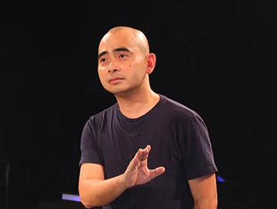 Duc Tri 'pha le', lan dau ngoi ghe nong Vietnam Idol hinh anh