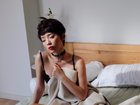 Toc Tien goi cam trong MV cua 'nguoi yeu tin don' hinh anh