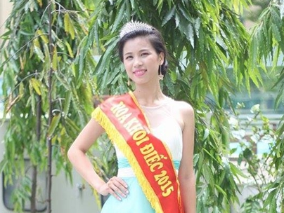 Co gai Viet dau tien du thi Hoa hau khiem thinh toan cau hinh anh