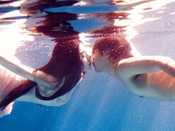 10 man khoa moi duoi nuoc nong chay tren man anh Hoa ngu hinh anh