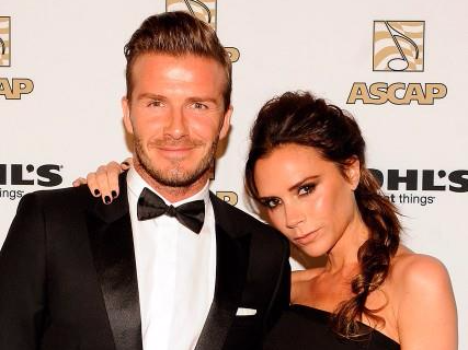 Cach hanh xu cua nhung sao tren may bay hinh anh