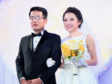 Ben do hanh phuc cua cac thanh vien nhom Mat Ngoc hinh anh