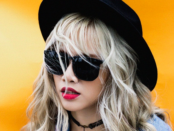 Yen Le khoe ve ngoai ca tinh truoc dem gala The Voice hinh anh