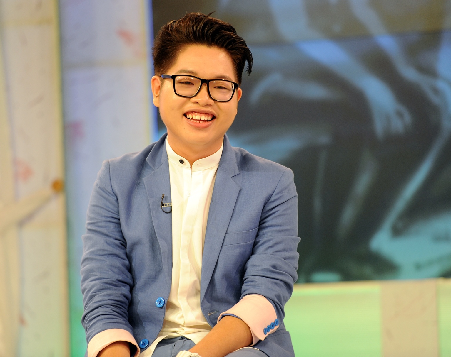 Duc Phuc nguong ngung moi My Tam an trua hinh anh