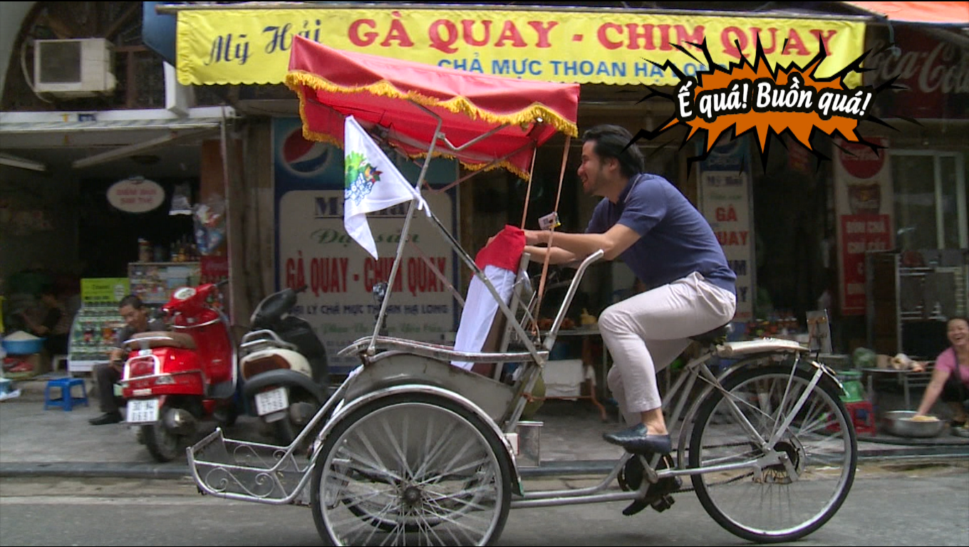 Doanh nhan Do Minh phai dap xich lo kiem tien hinh anh