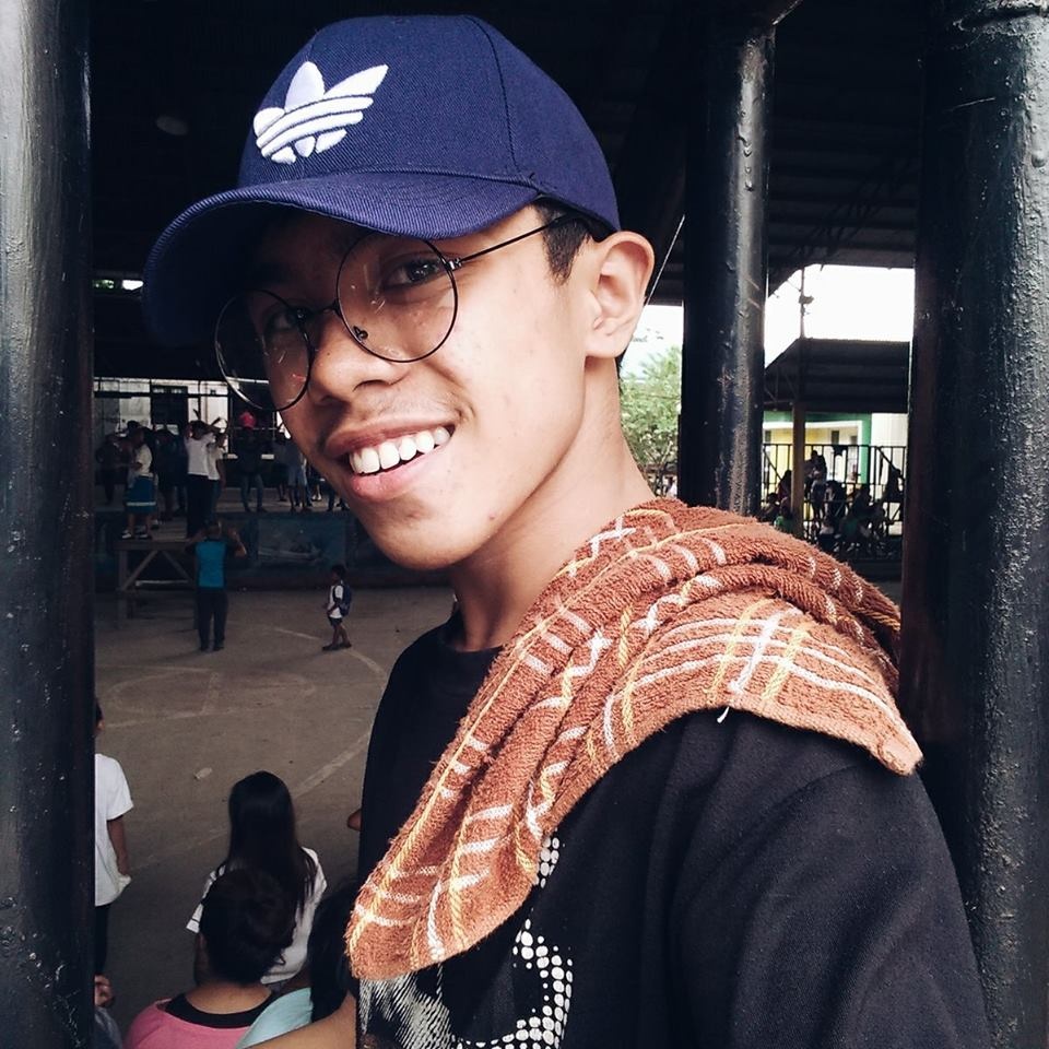 chàng trai Philippines hát giống hệt Mariah Carey ảnh 1 chang trai Philippines hat giong het Mariah Carey anh 1