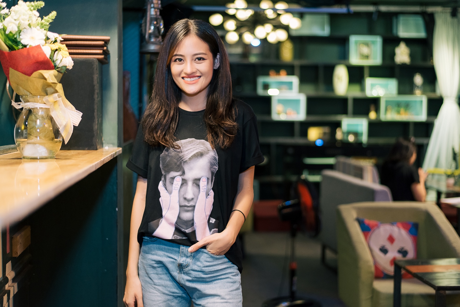 thùy anh đập cánh giữa không trung ảnh 1 thuy anh dap canh giua khong trung anh 1