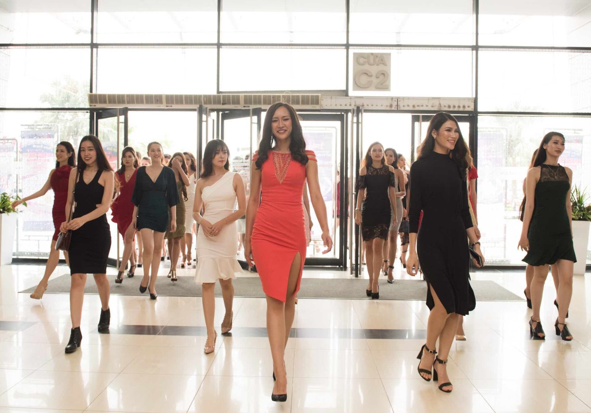 hoa hau hoan vu viet nam 2017 thi sinh mien Bac anh 1