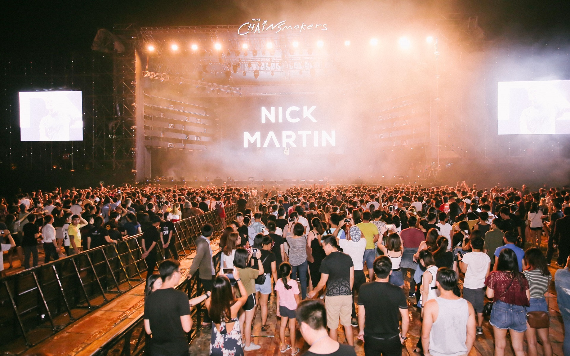 thuy duong cao thien trang nhay nhot trong dem nhac chainsmokers anh 8