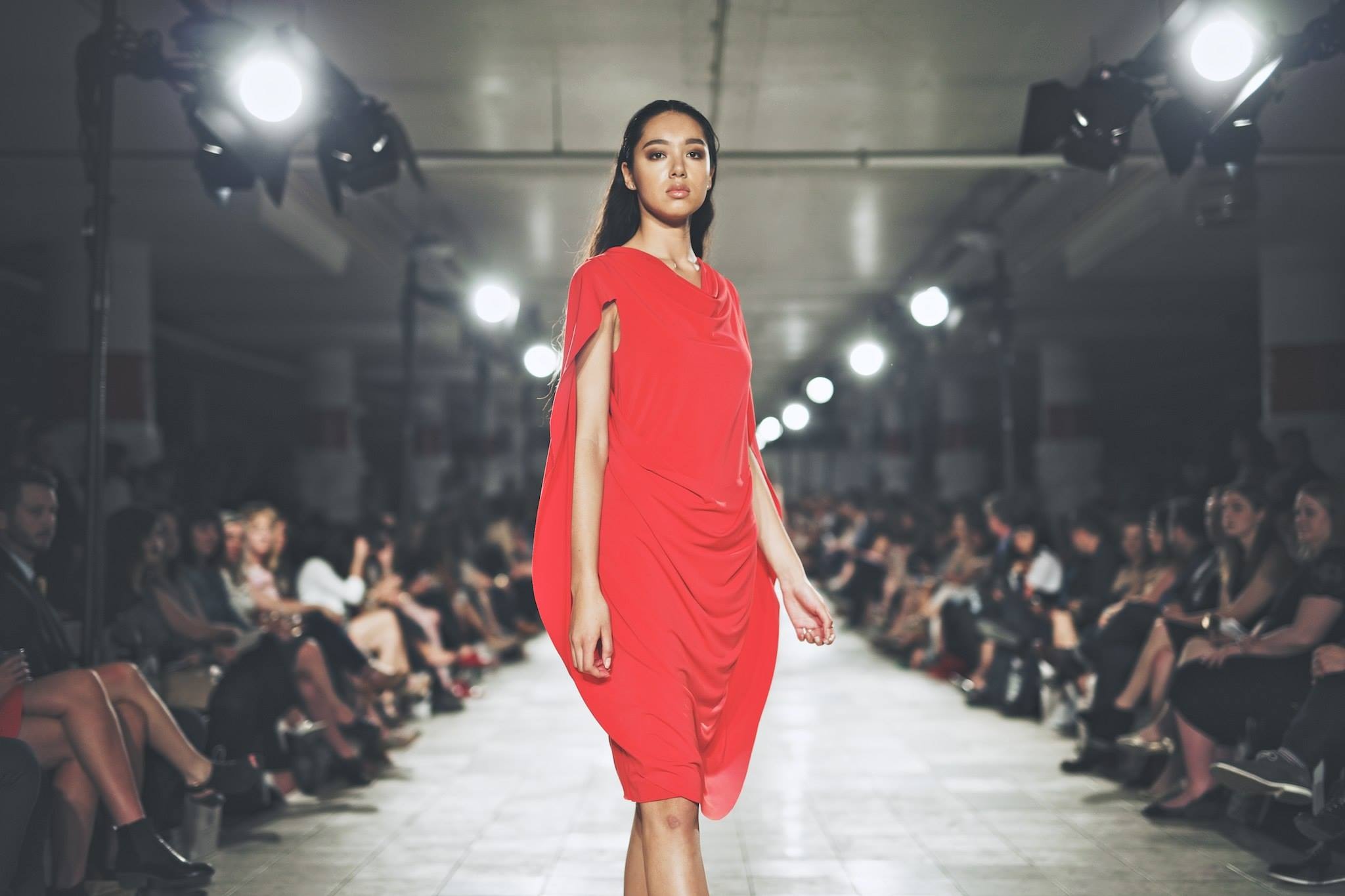 diana lai,  miss universe canada,  bong hong lai goc viet anh 16