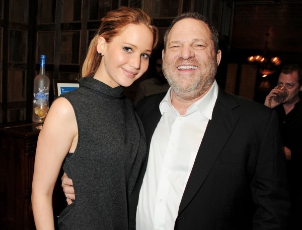 Ong trum Hollywood bi sa thai vi cao buoc lam dung tinh duc hinh anh