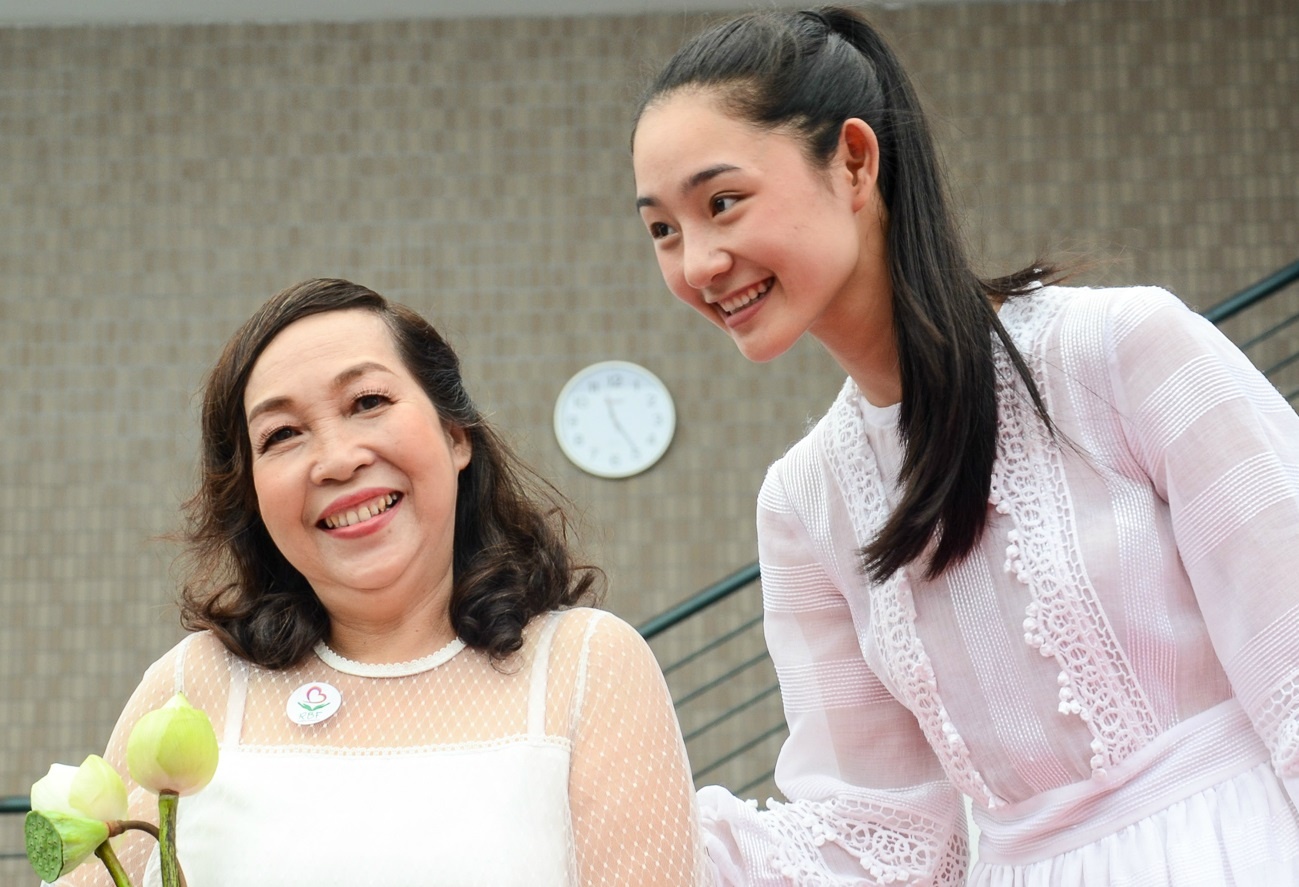 Tra My Next Top catwalk cung phu nu khuyet tat nhan ngay 20/10 hinh anh