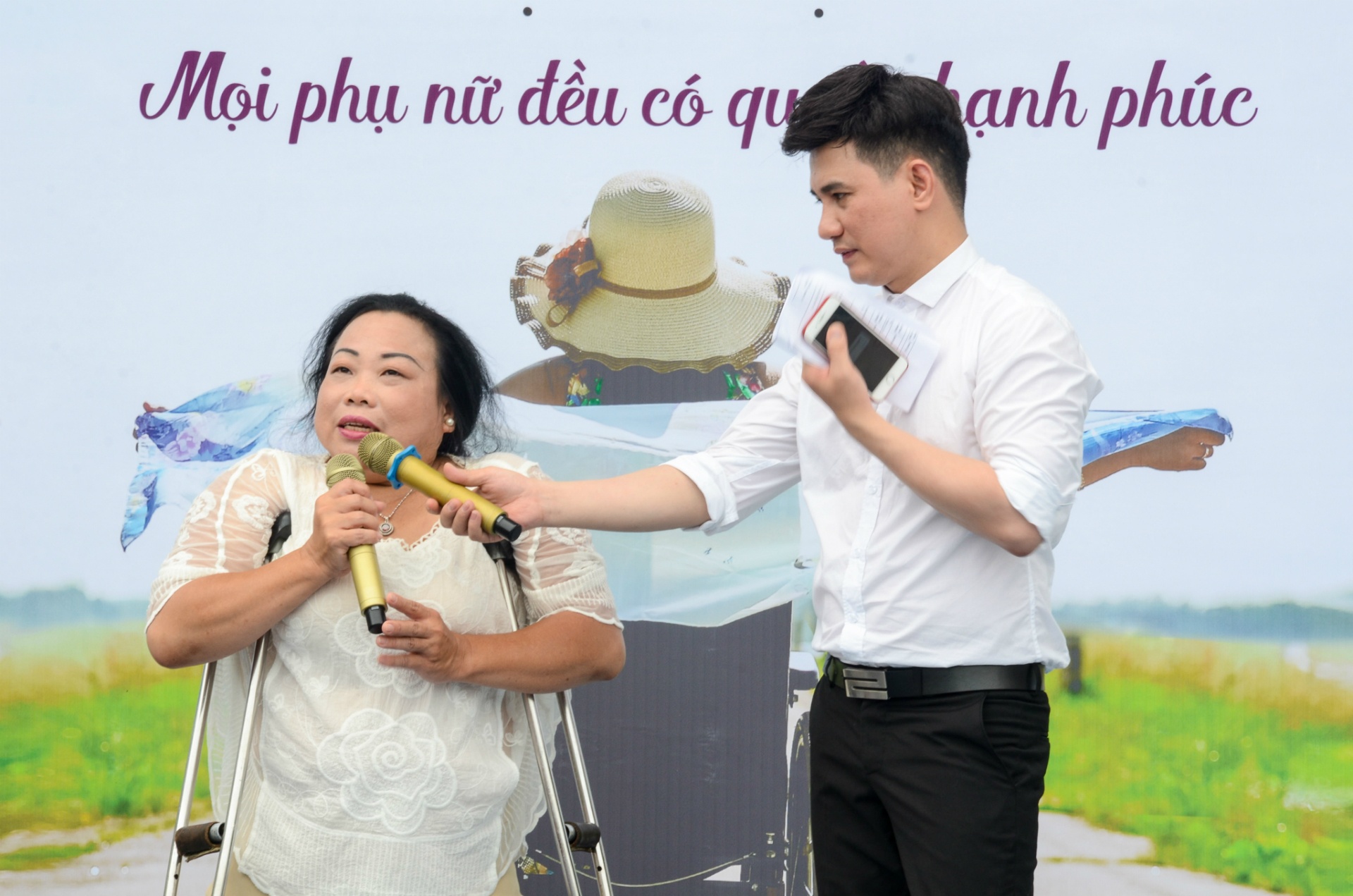 tra my next top catwalk cung mau khuyet tat anh 8