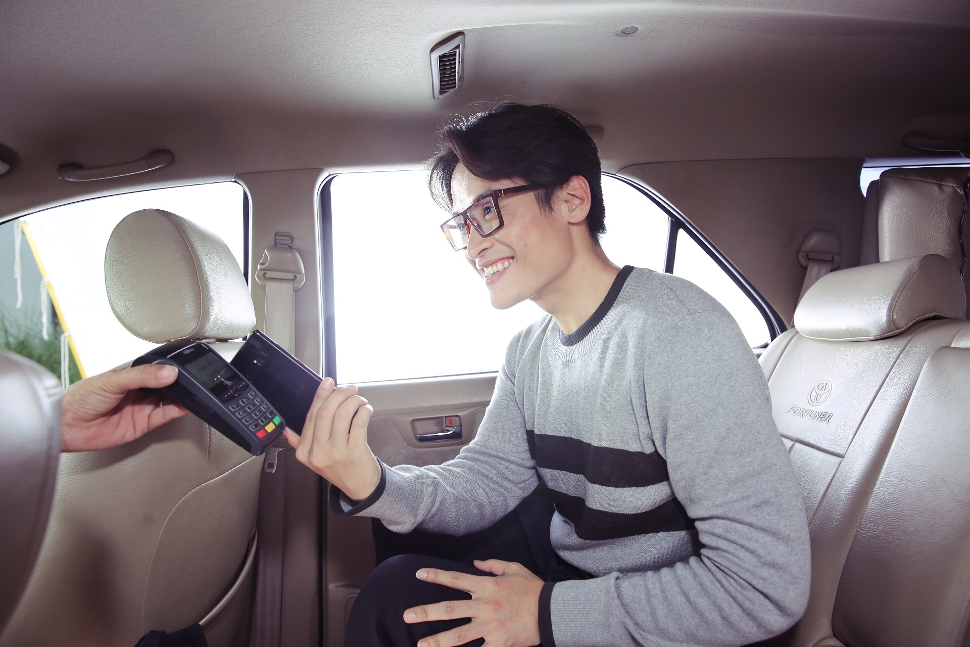 ninh duong lan ngoc mua sam bang samsung pay anh 10