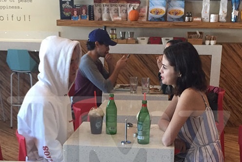 Justin Bieber va Selena Gomez bi bat gap di an sang cung nhau hinh anh