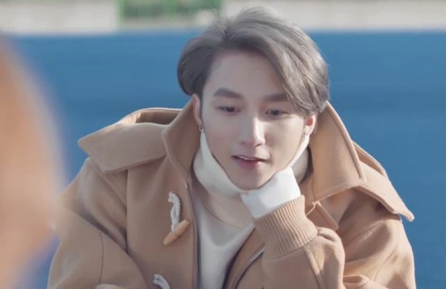 Son Tung M-TP hat voi cong nghe hologram o ban ket Hoa hau Hoan vu hinh anh