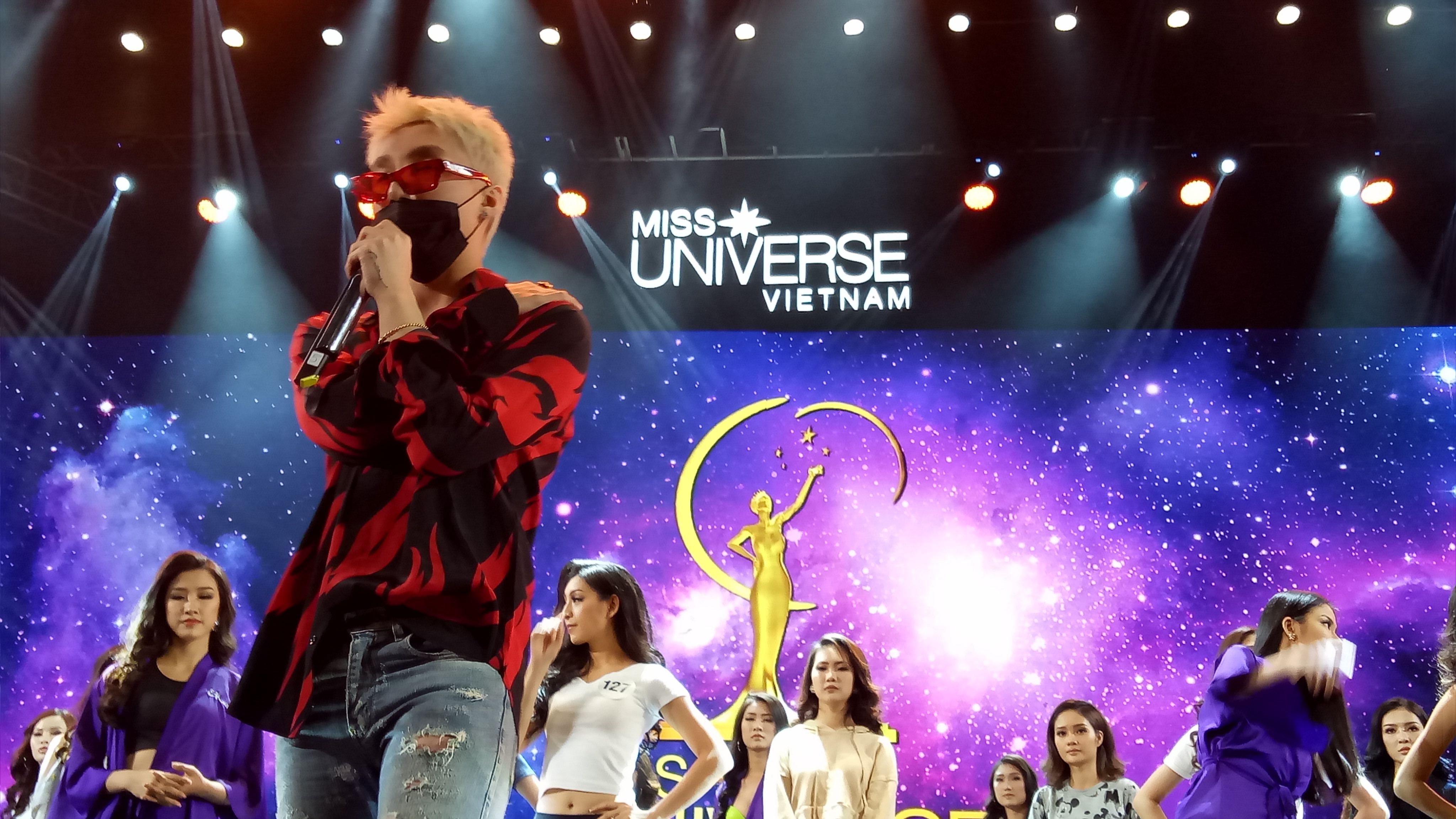 Son Tung tap luyen cho dem ban ket Hoa hau Hoan vu 2017 hinh anh