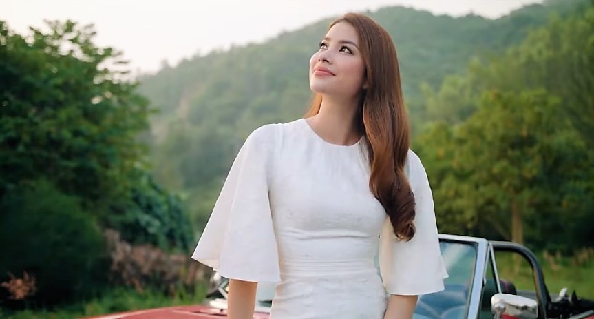 pham huong quang ba du lich da nang apec anh 3