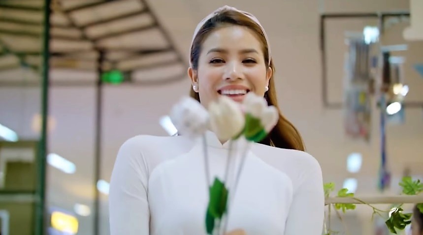 pham huong quang ba du lich da nang apec anh 6