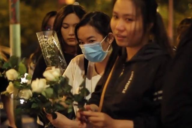 1.000 fan Viet om hoa tuong niem Jong Hyun o TP.HCM hinh anh