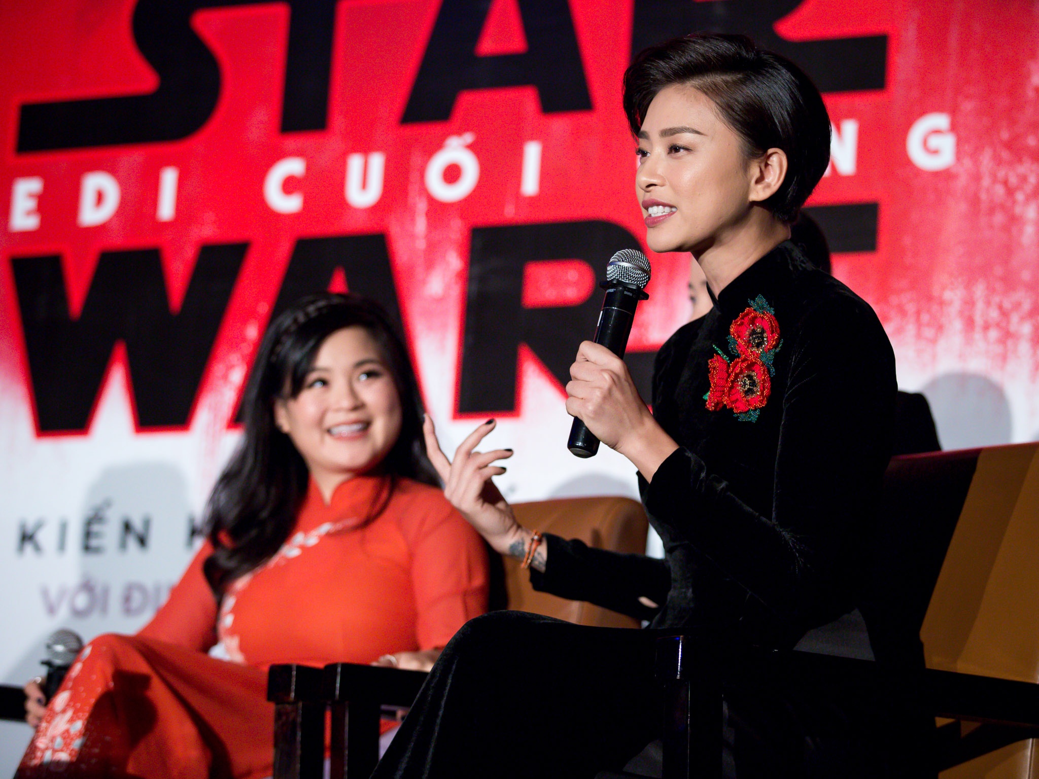 Ngo Thanh Van va Kelly Marie Tran noi ve 'Star Wars' hinh anh