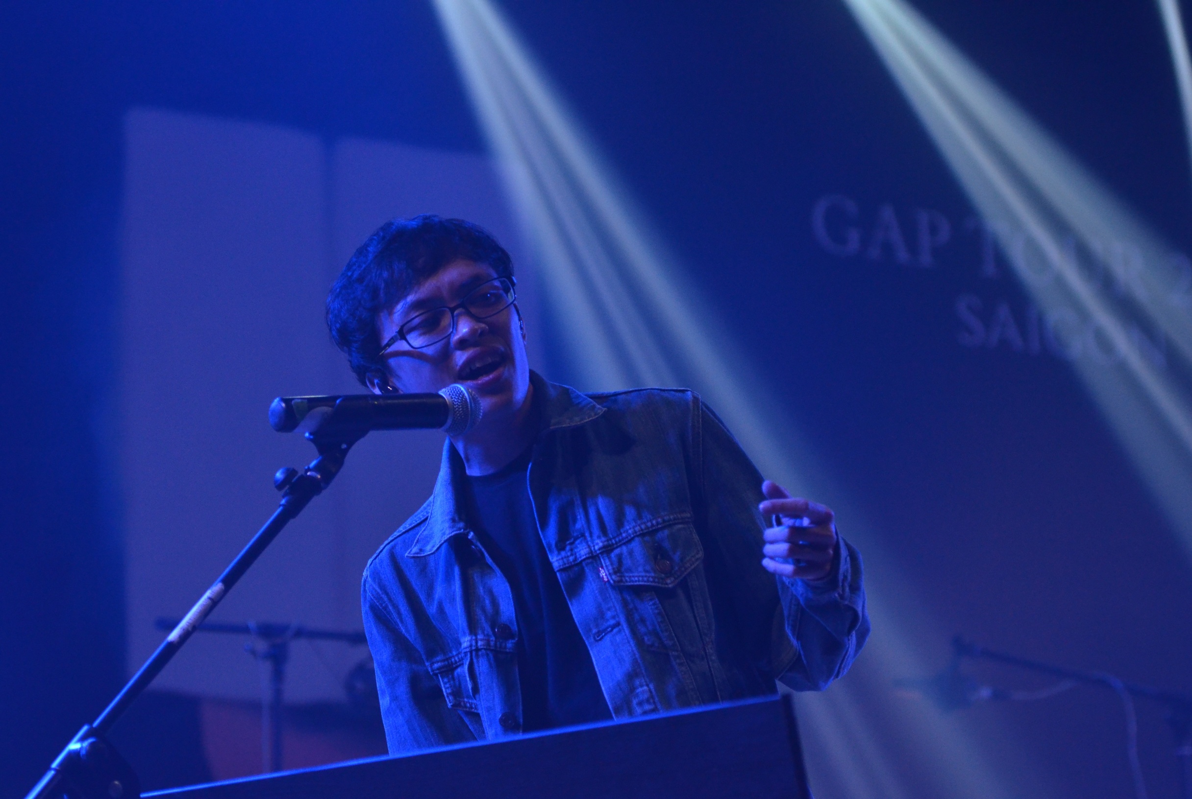 tran anh hung di nghe nhac indie ca hoi hoang anh 3