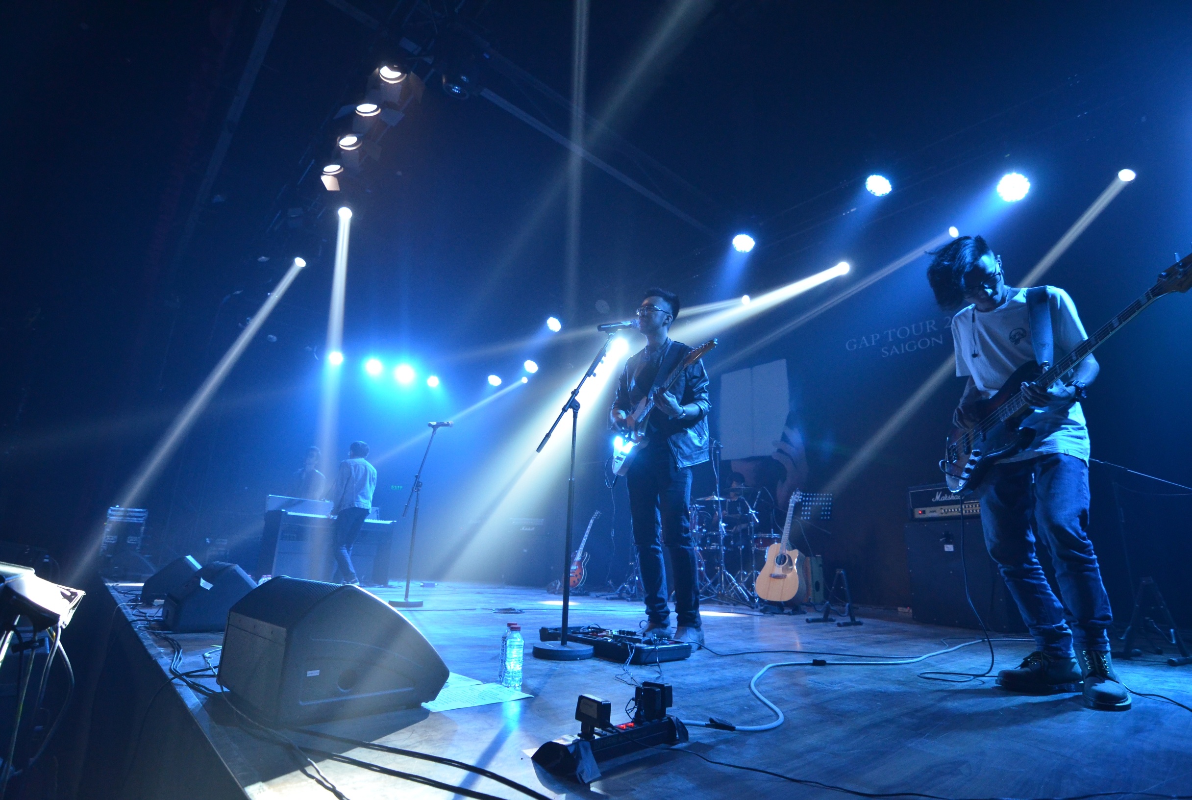 tran anh hung di nghe nhac indie ca hoi hoang anh 4