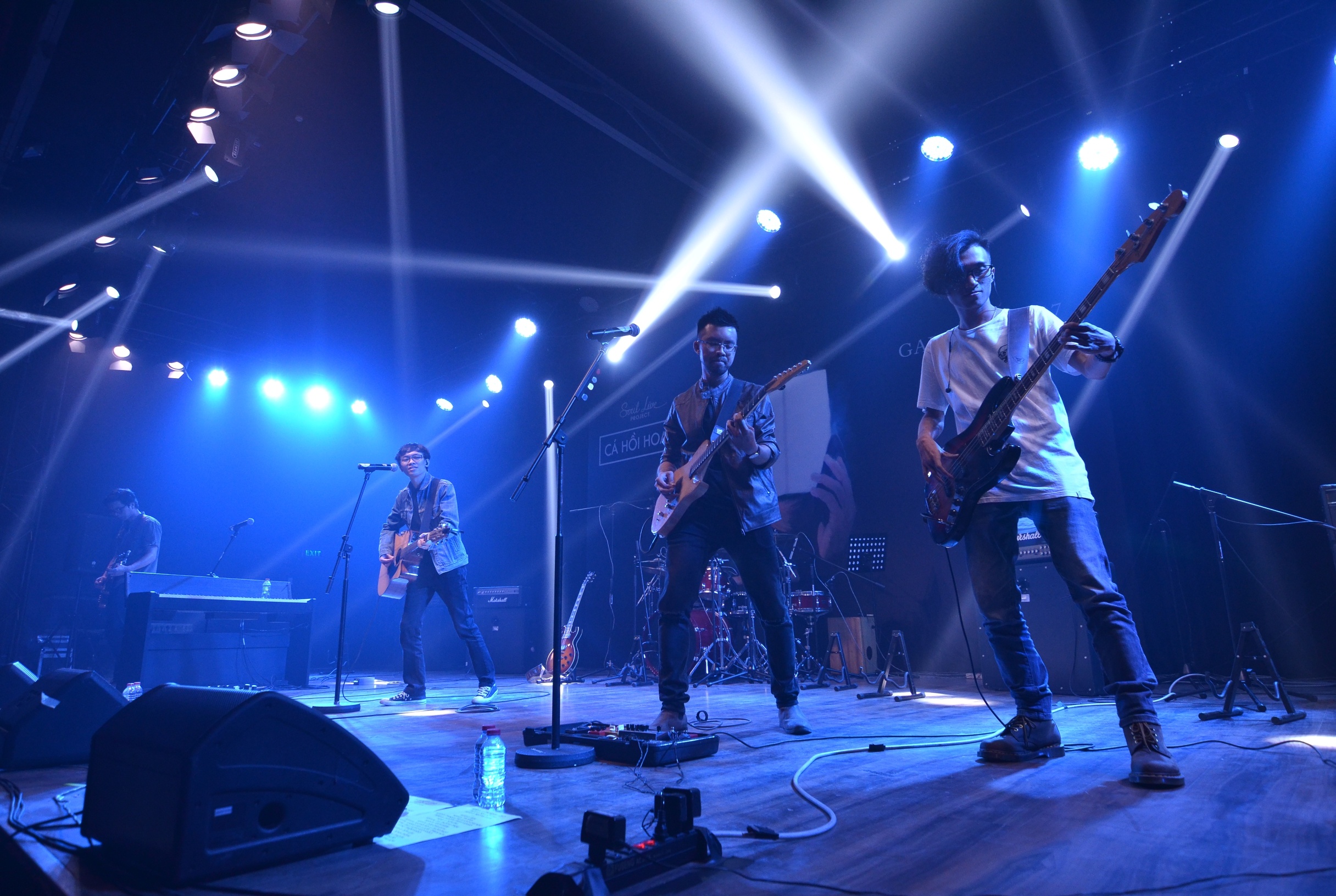 tran anh hung di nghe nhac indie ca hoi hoang anh 6