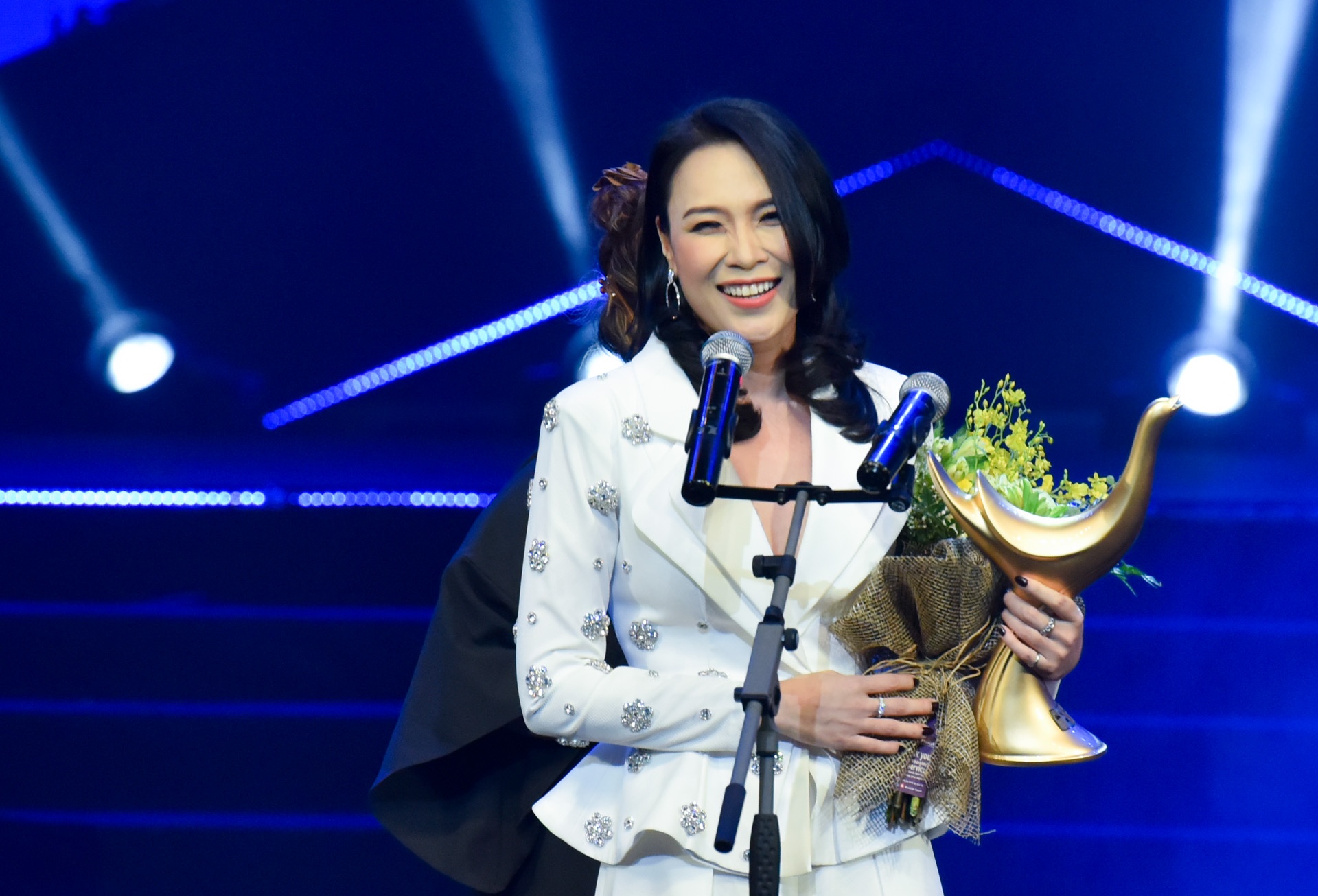 le trao giai cong hien 2018 anh 18