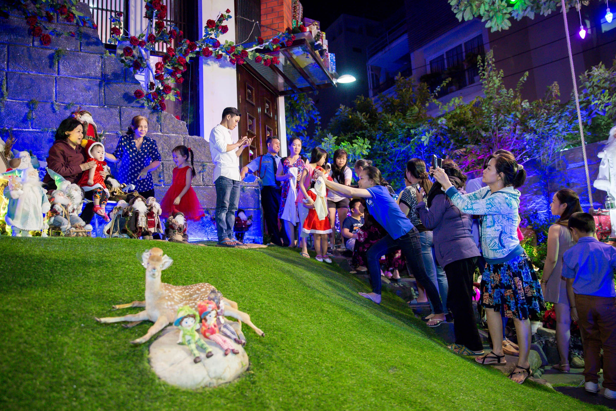 nguoi dan den nha dam vinh hung choi noel anh 12