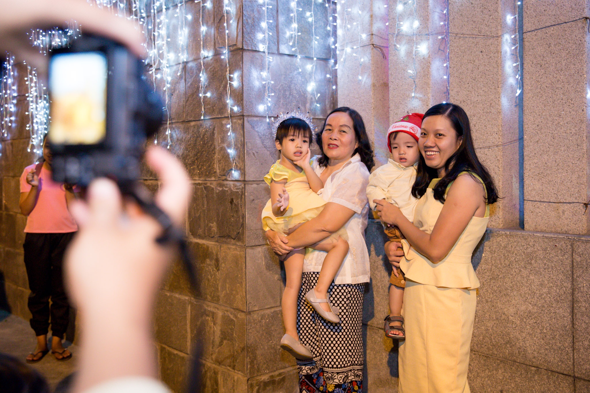 nguoi dan den nha dam vinh hung choi noel anh 6