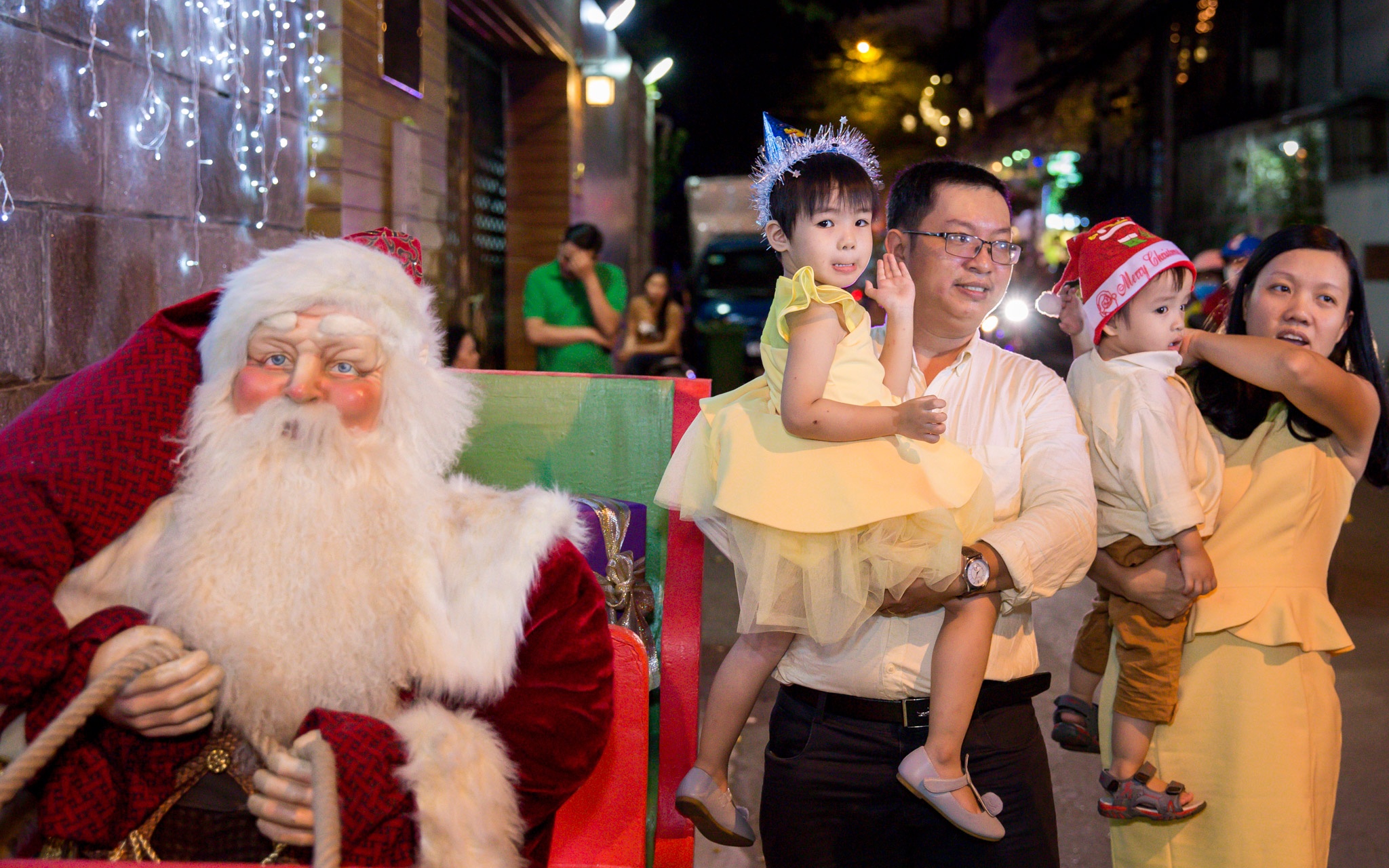 nguoi dan den nha dam vinh hung choi noel anh 8