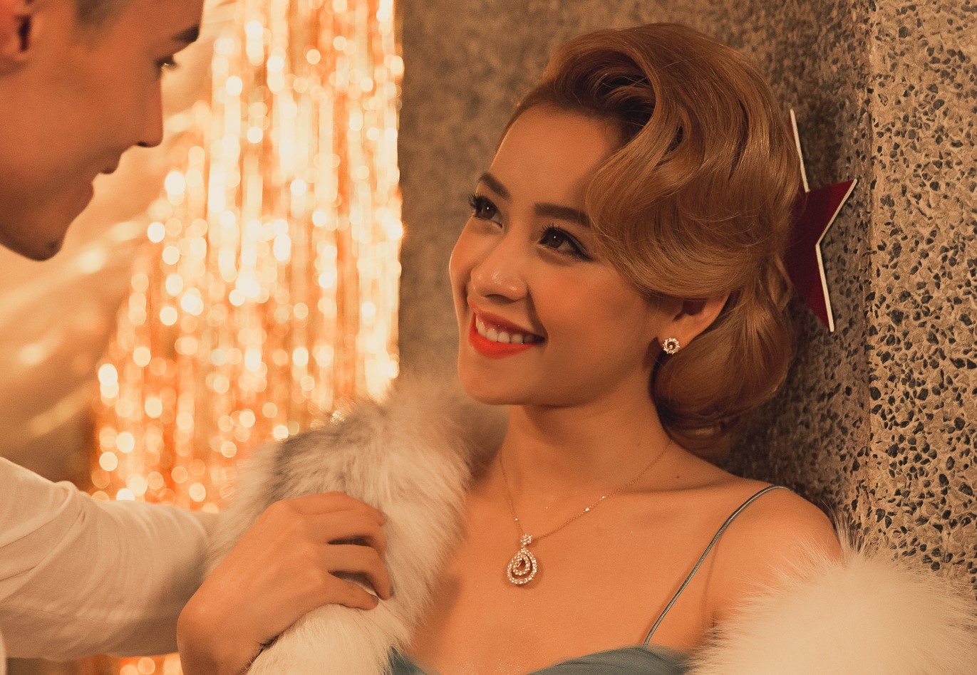 Chi Pu: Giong ca 'tham hoa' vi sao duoc 4 de cu Zing Music Awards? hinh anh