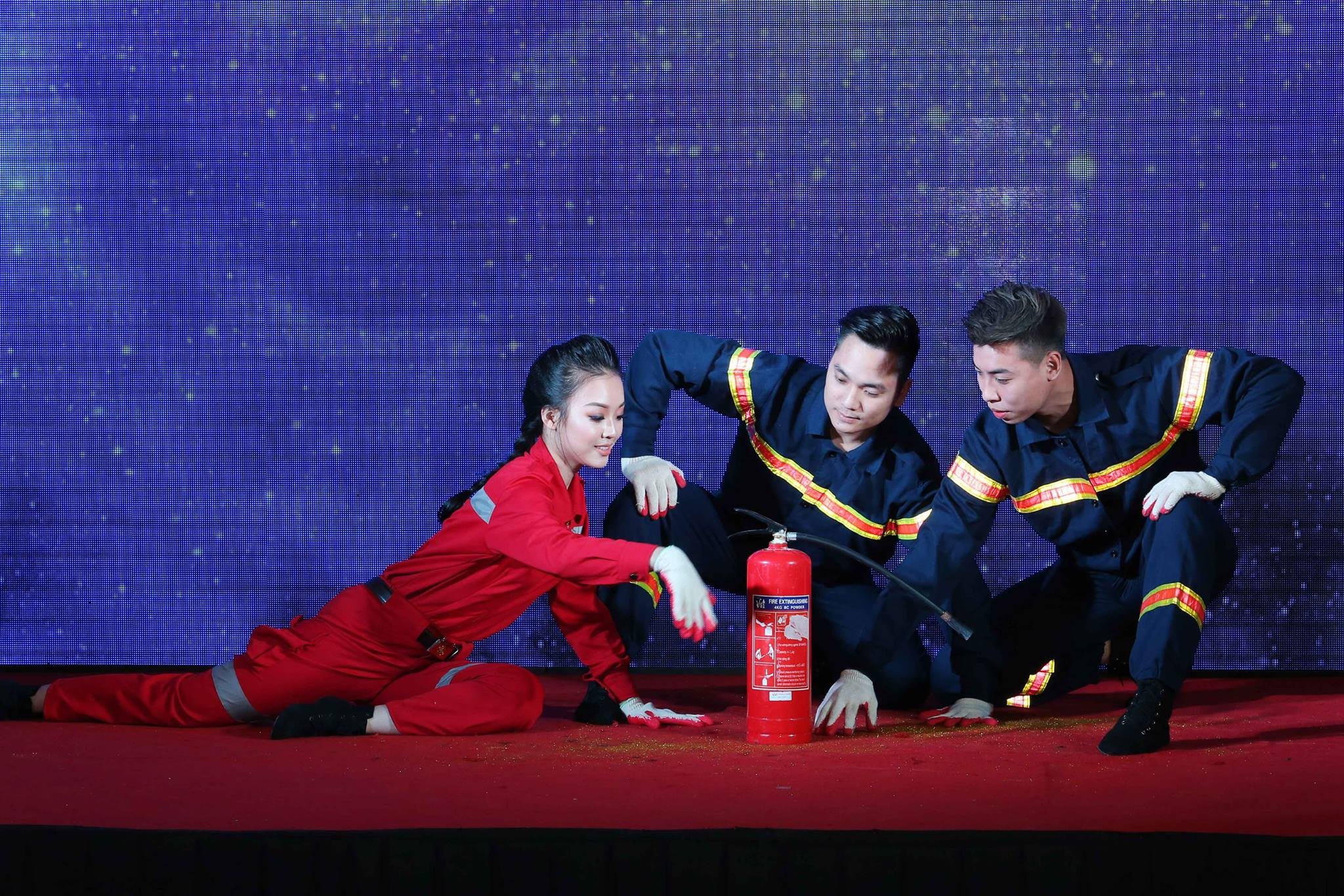 phần thi tài năng hoa hậu hoàn vũ việt nam 2017 ảnh 3 phan thi tai nang hoa hau hoan vu viet nam 2017 anh 3