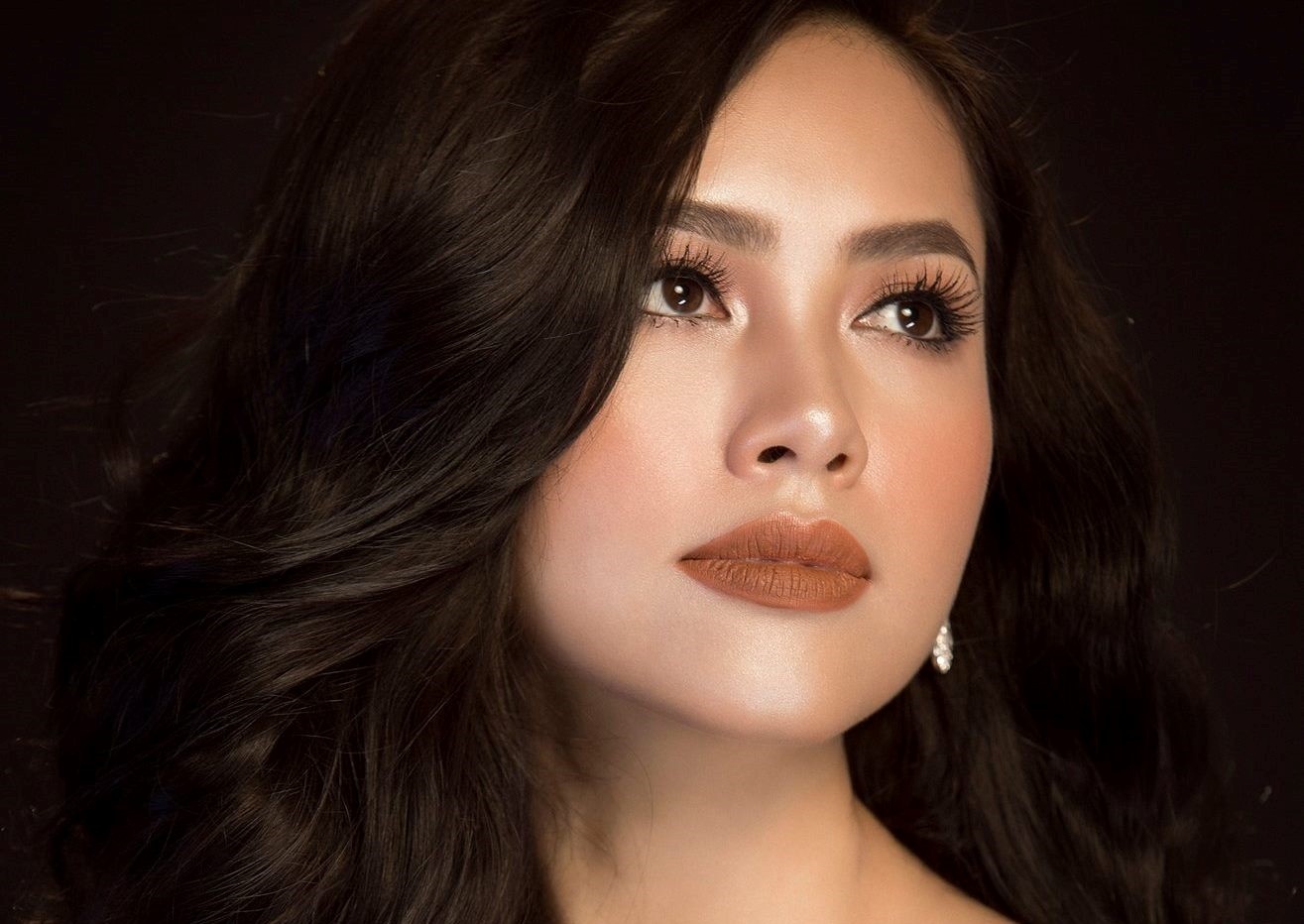 Hoang My rut khoi ban giam khao Hoa hau Hoan vu VN, Phan Anh o lai hinh anh