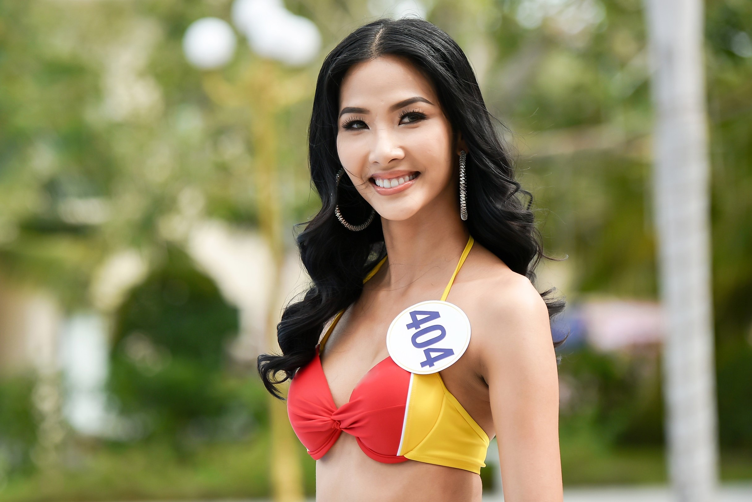 Khoanh khac dep trong vong thi ao tam cua Hoa hau Hoan vu Viet Nam hinh anh