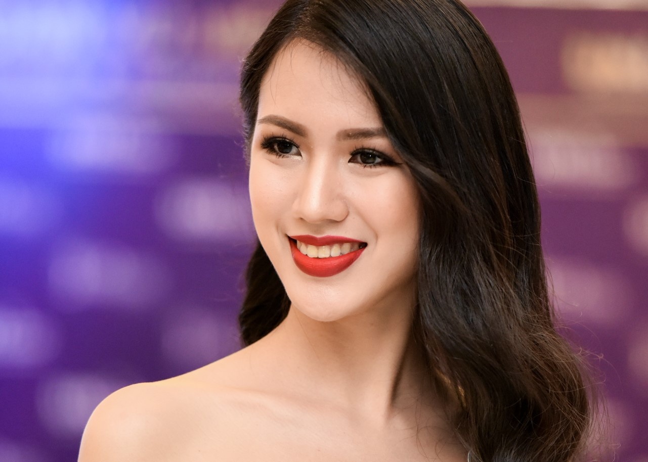 Nhan sac thi sinh Hoa hau Hoan vu Viet Nam truoc dem chung ket hinh anh