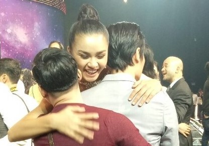 Thi sinh Hoa hau Hoan vu lo clip nong duoc an ui sau khi truot top 5 hinh anh