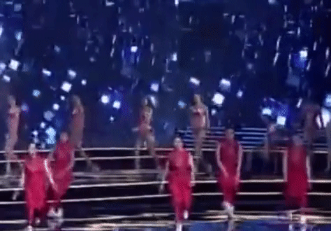 Hoang Thuy nga sau phan thi ao tam hinh anh