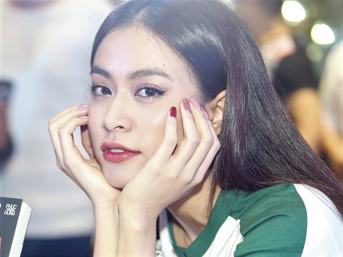 Hoang Thuy Linh: 'Sau bien co, toi duoc yeu sau dam hon' hinh anh