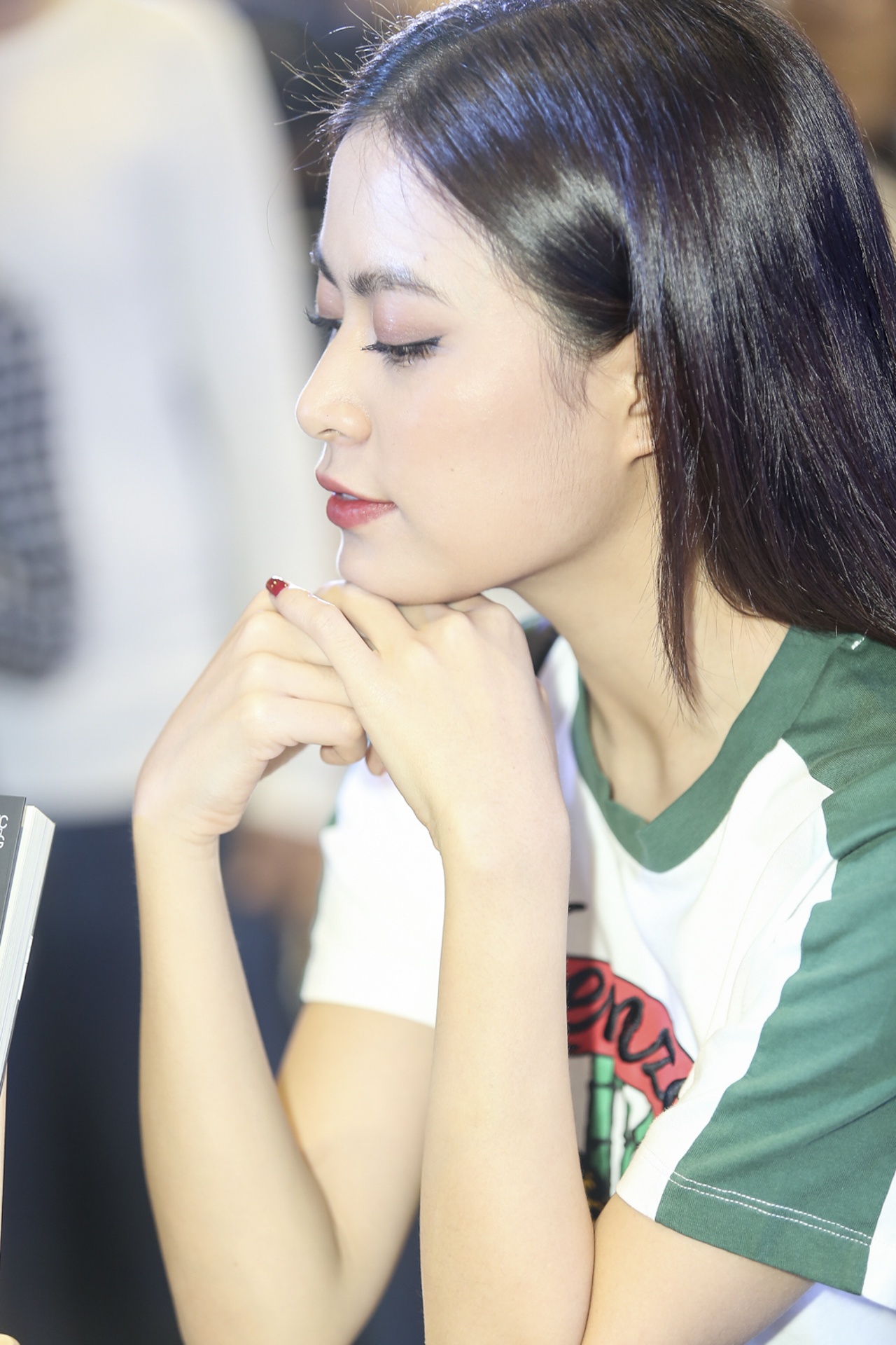 hoang thuy linh ky tang tu truyen anh 14