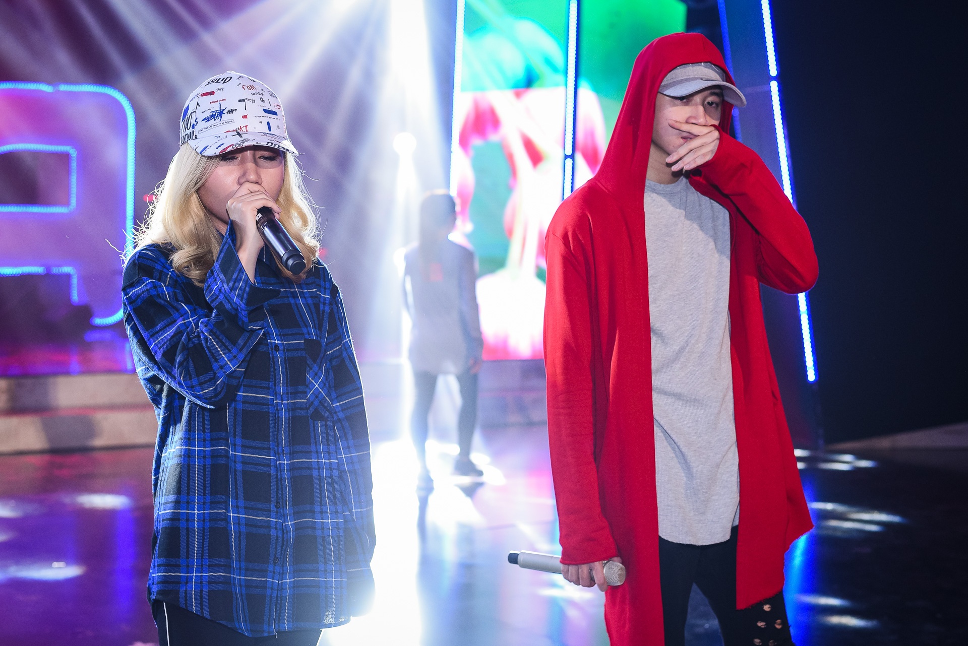 Giua luc U23 dang da, cac ca si nay van miet mai tap luyen cho ZMA hinh anh