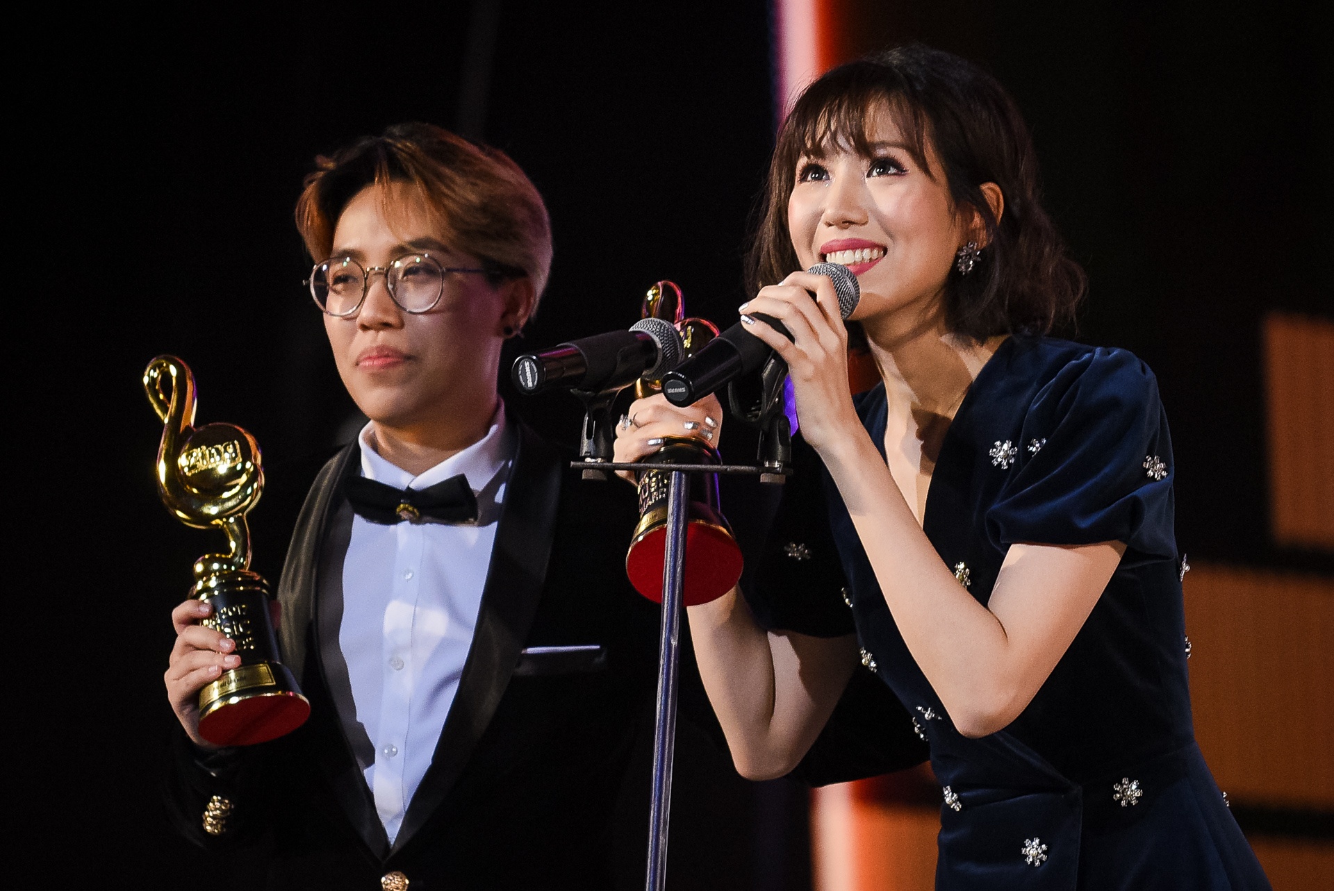 Min va Soobin Hoang Son thang lon o Zing Music Awards 2017 hinh anh