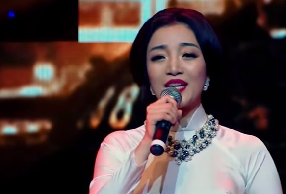 'Chao anh giai phong quan, chao mua xuan dai thang' - Pham Thu Ha hinh anh