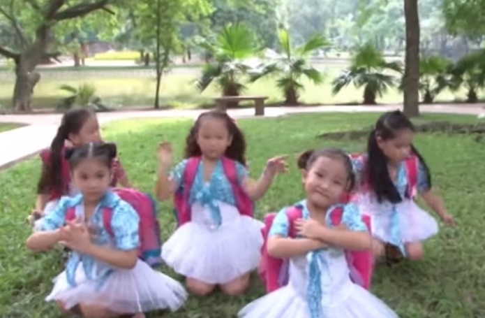 'Em yeu truong em' - CLB Hoa My hinh anh