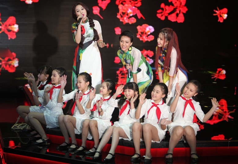 10 bai hat gan voi nhieu the he nguoi Viet cua nhac si Hoang Van hinh anh