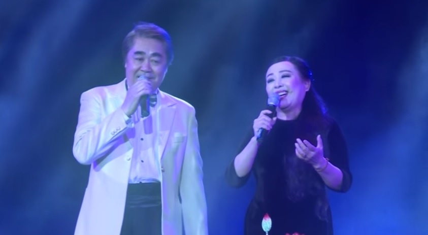 Bon Nghe si nhan dan hat 'Quang Binh que ta oi' hinh anh